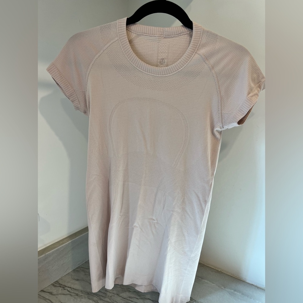 Lululemon Swiftly Tech shirt
